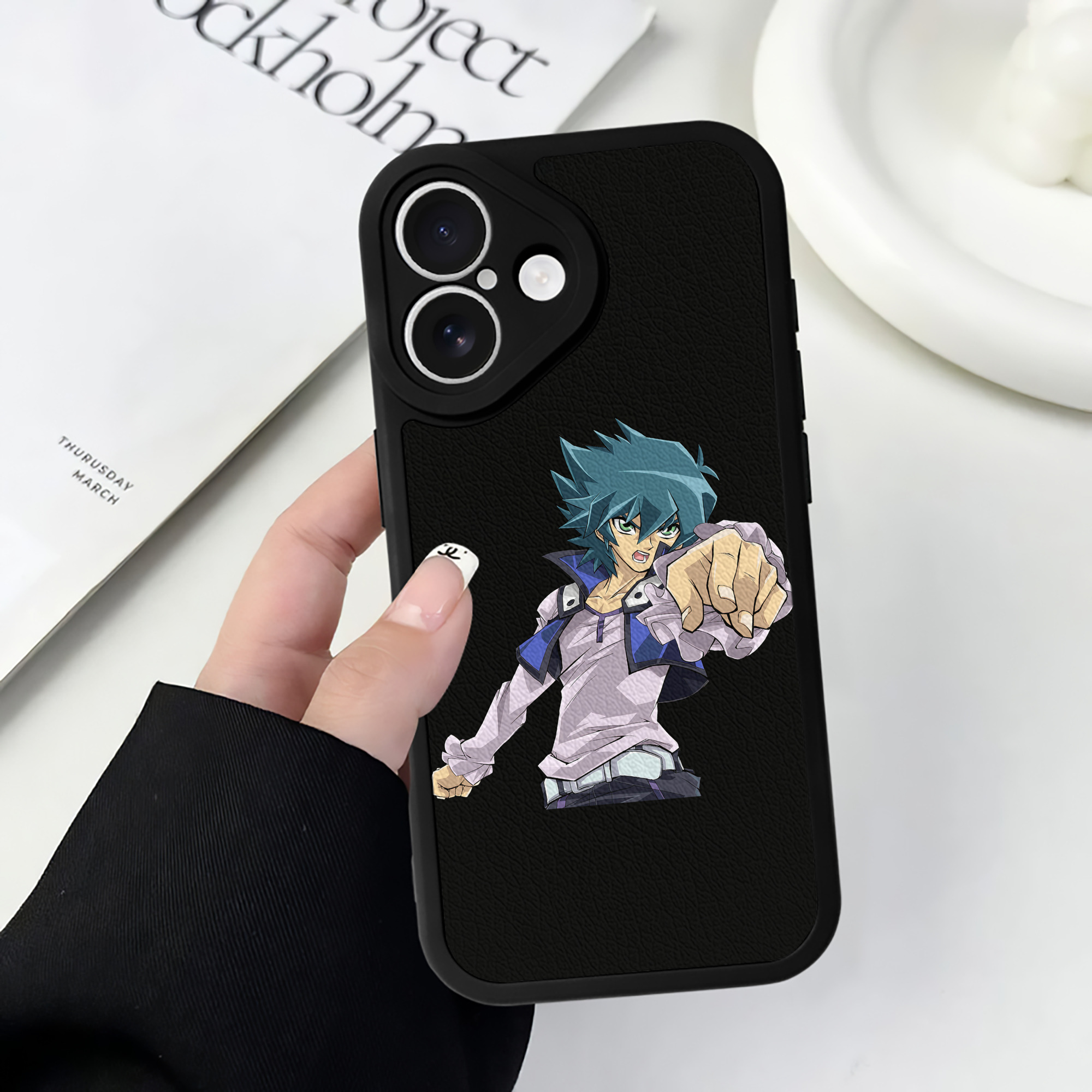 （画像用） 遊☆戯☆王 Yu-Gi-Oh! 【iPhone 16シリーズ対応】シリコンスマホケース（レザー調） 材質：シリコン